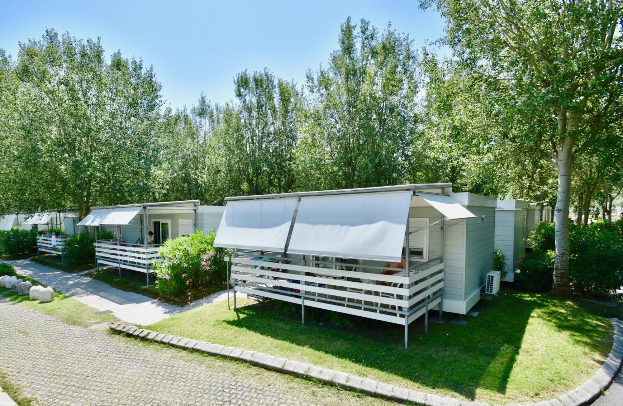 Isamar Holiday Village Ca Lino Zewnętrze zdjęcie Mobile homes in a campsite